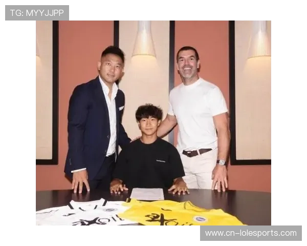 英超俱乐部青训观察：中国球员刘昊雨加盟加泰球队